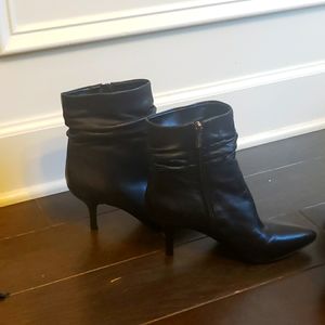 NWOT Vince Camuto ankle boots